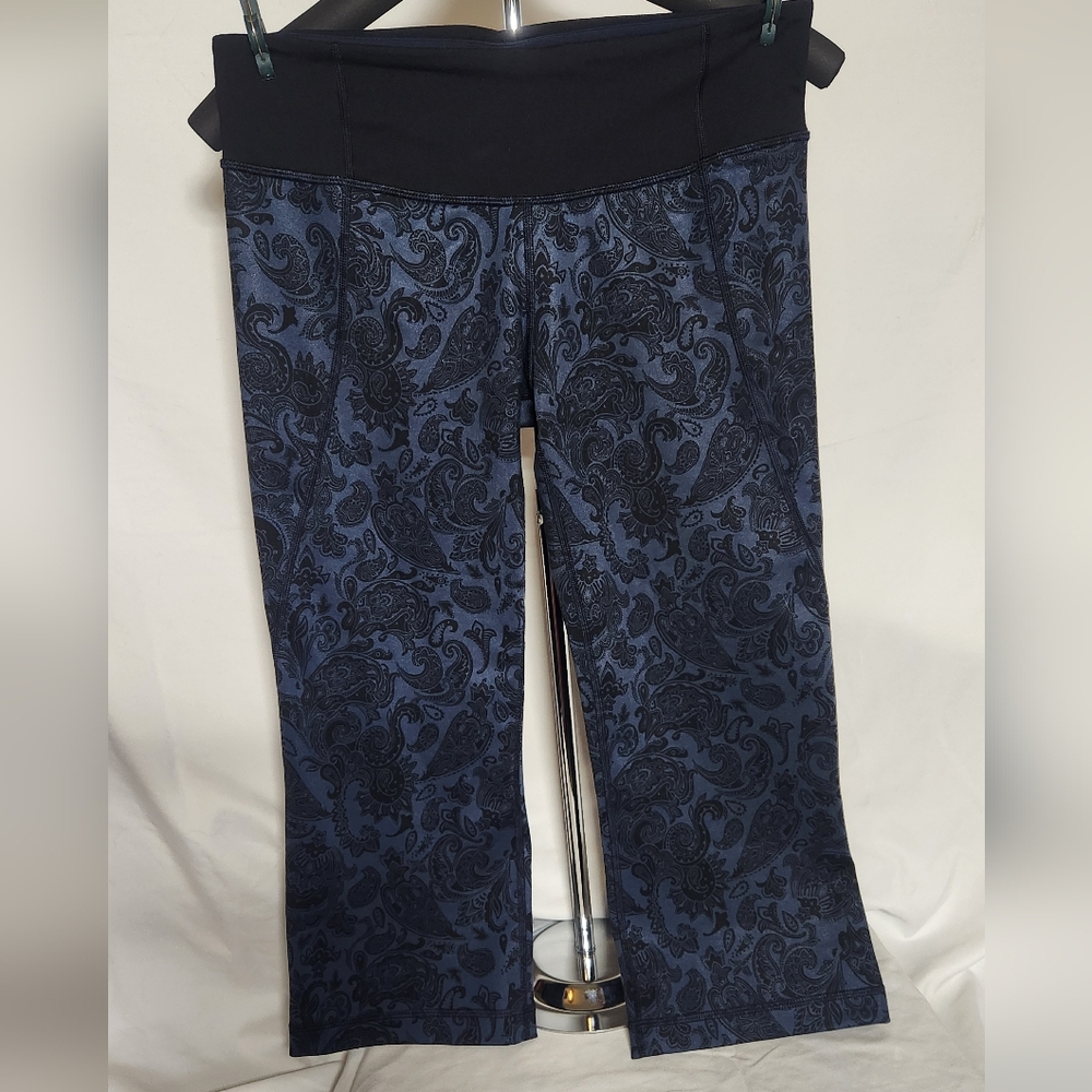 Lululemon Wunder Under crop leggings, 8